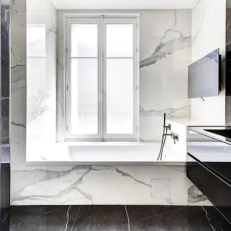 5023 Philibert - Elegant 17eme * Παρίσι