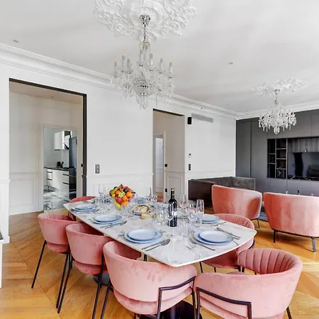 5023 Philibert - Elegant 17eme *