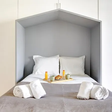 Apartment 5023 Philibert - Elegant 17eme *