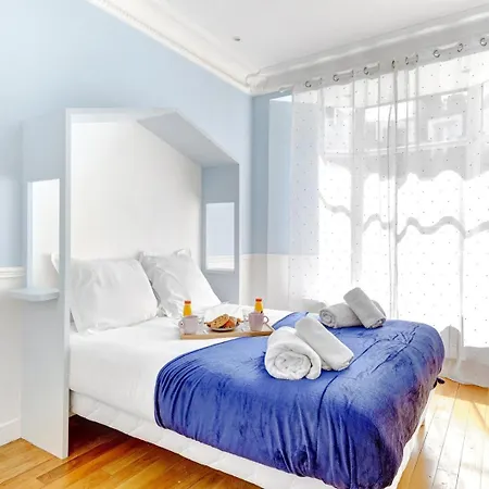 Apartment 5023 Philibert - Elegant 17eme *